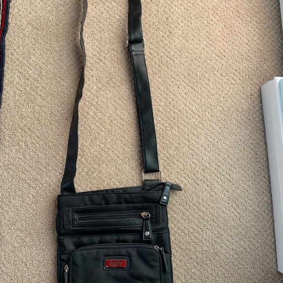 Roots crossbody bag - Picture 6 of 6